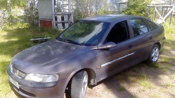 Opel Vectra B -96-01 1.6 käytettyjä varaosia