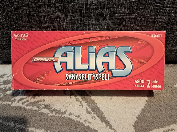 Alias peli