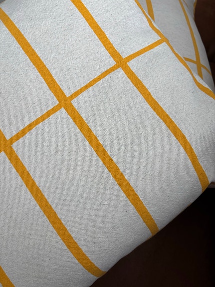 O: Marimekko tiiliskivi keltainen