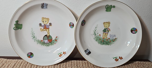 Retro lasten lautaset