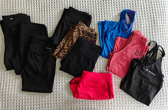 Iso treenivaatepaketti, S/M