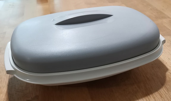 Tupperware astia