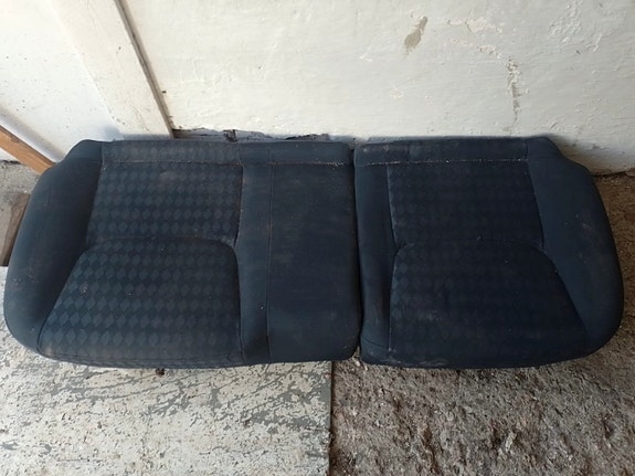 Honda Civic EU7 hatchback takapenkki ja etupenkit