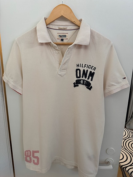 Luonnonvalkoinen Hilfiger Denim pikee paita