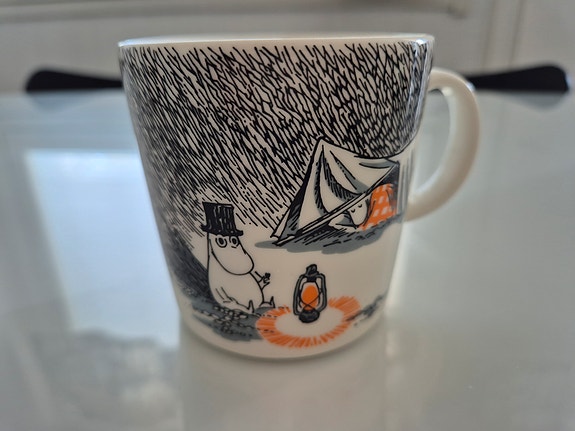 Nuku hyvin muumimuki 15e.