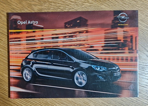 Opel Astra -esite 2010
