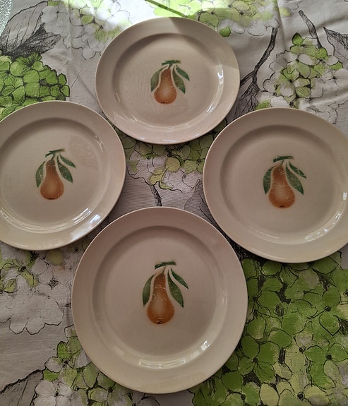 4 kpl Arabia ruokalautasia