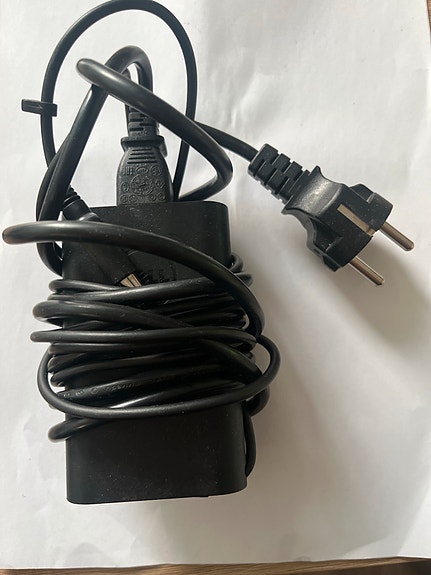 Dell kannettavan laturi / virtalähde 65W