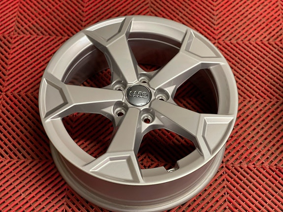 ALKUPERÄINEN AUDI 6.5x17" 5x112 ET38 Ø57.1