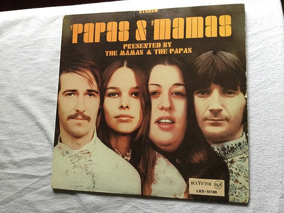 Papas & Mamas THE MAMAS & THE PAPAS albumi, stereo