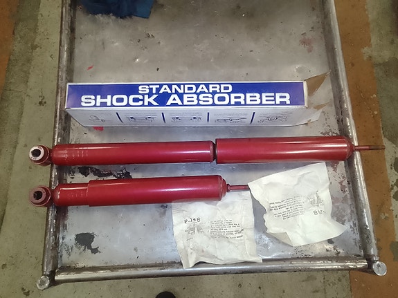 Takaiskunvaimentajat gm-ford USA autoihin