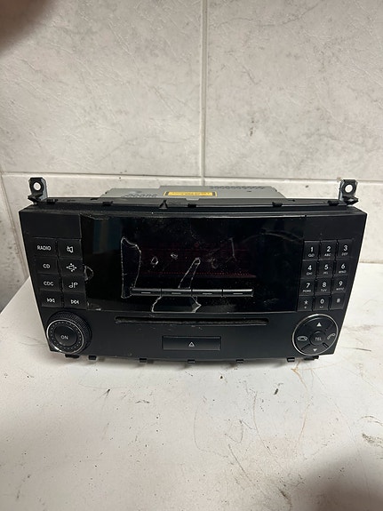 Mercedes-Benz C W203 radio