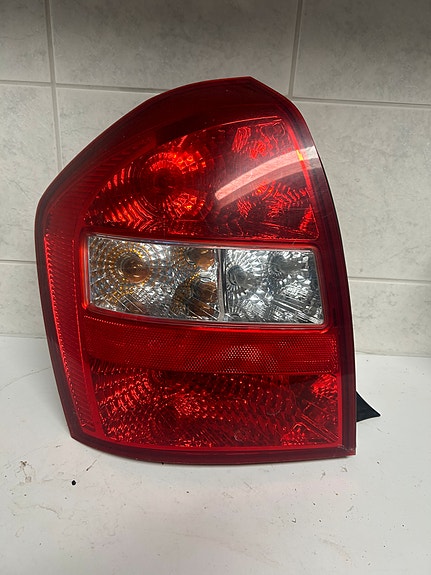 Kia Cerato vasen takavalo