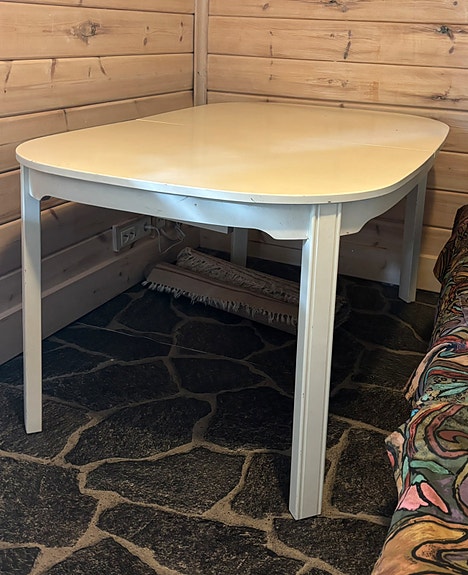 Askon pöytä 150cm jatkopalalla 40 cm