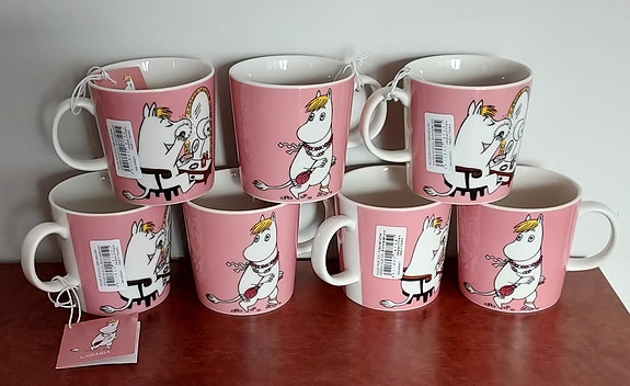 Niiskuneiti pinkki muumimuki