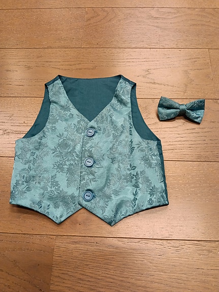 Lapsen juhla-asu 80 cm