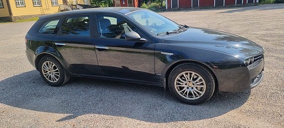 Alfa Romeo 159 Sportwagon 1,9 JTDM 8V (930BXE1B)