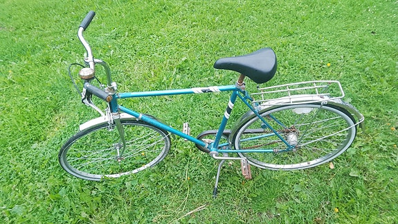 Miesten polkupyöriä