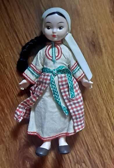 Vanha nukke