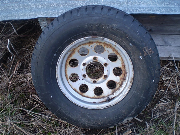 maasturin 2kpl 15"rengasta vanteineen esim vararenkaaksi. jako 6x139,7
