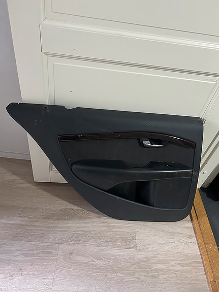 Volvo S80 mk2 vasen takaoven verhoilu