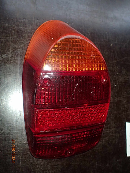 VW 1300 takavalon lasi