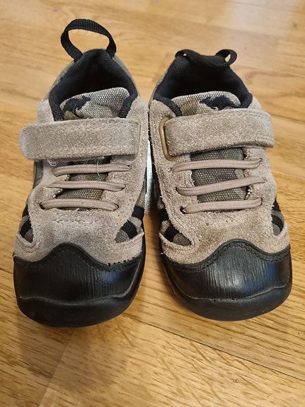 Kangaroos tennarit koko 24