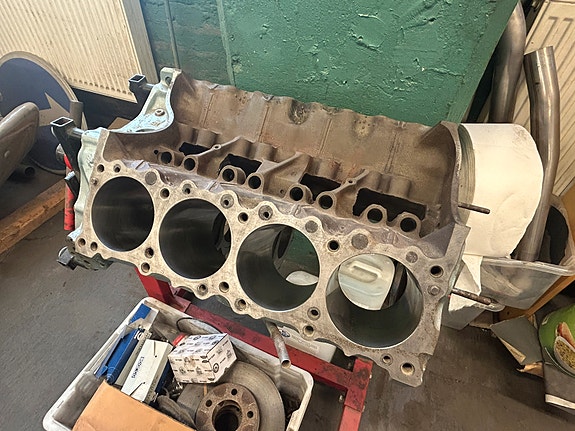 Pontiac V8 moottorin- / viritysosia