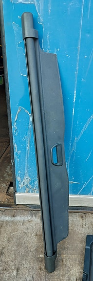 Tavaratilan suojaverho Volvo V70 VM 02
