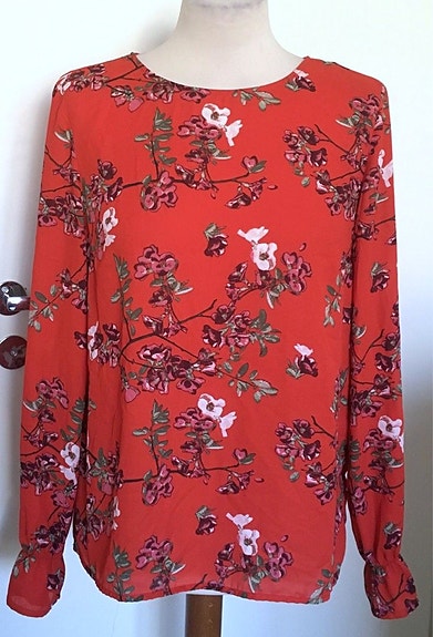Gina tricot punainen kukikas sifonkipaita nauhoin