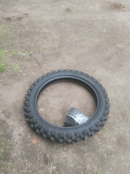 Pirelli rengas 100/90-19