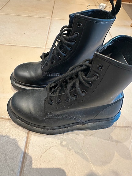Dr martens 1460 Mono, koko 37