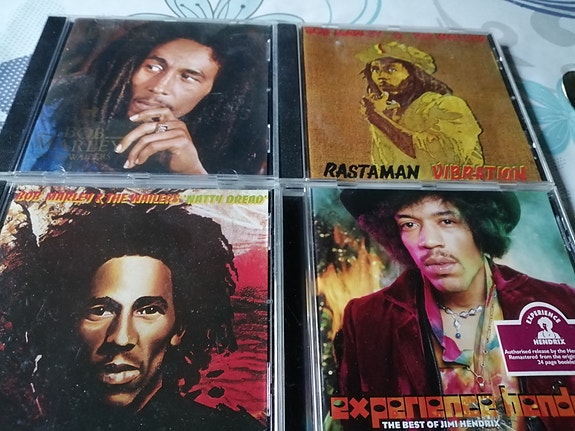 Bob Marley ja Jimi Hendrix