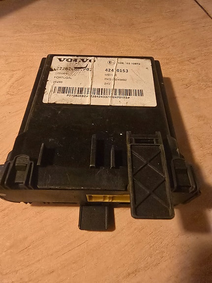 Käytetty FH4 Volvo HMIIOM ohjainyksikkö 22282682