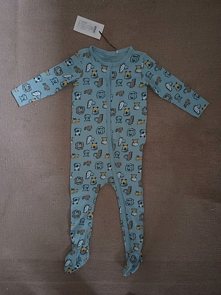 Poikien vaaleansininen yöpuku 86 cm