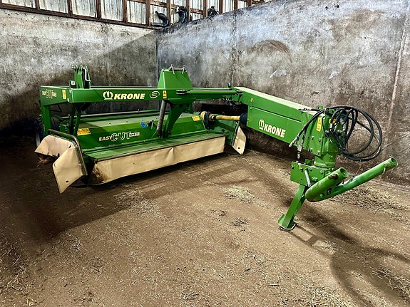Krone 320 niittomurskain