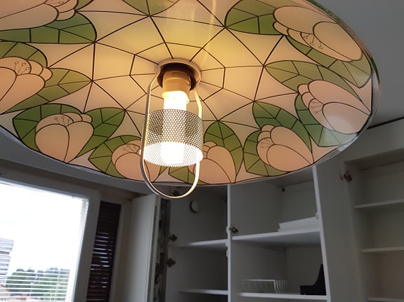 Vihreä valkoinen kattovalaisin