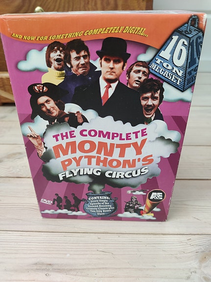 Monty python dvd box