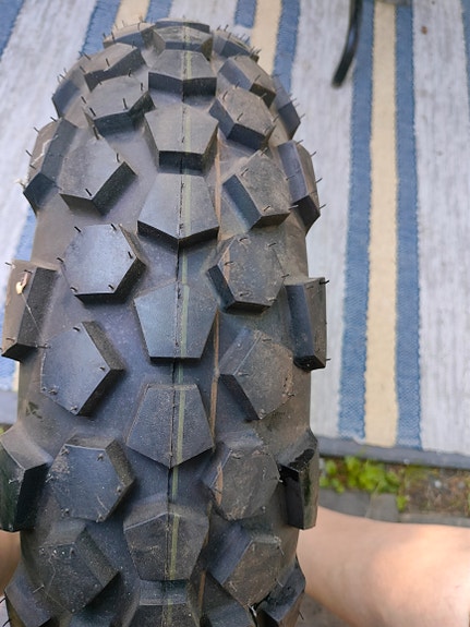 Kenda 130/90-10 Rengas Musta