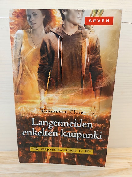 Langenneiden enkelten kaupunki, Cassandra Clare
