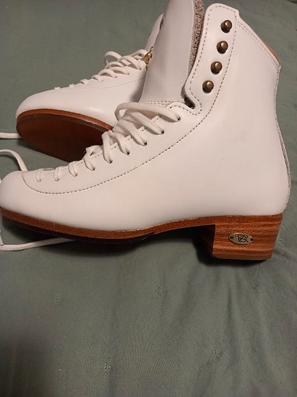 Riedell Myydään (sivu 2) Tori