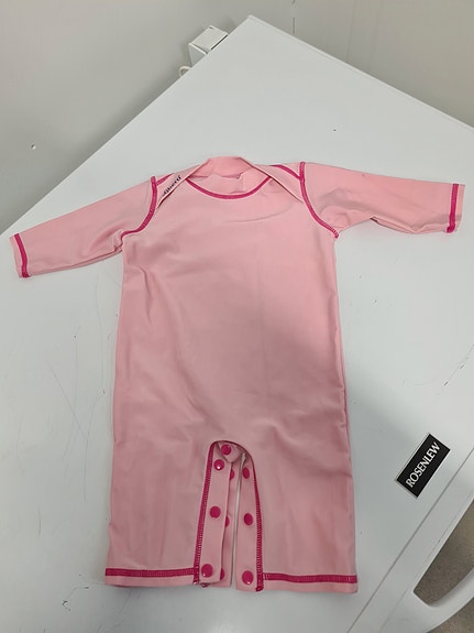 Tyttöjen 86 koon uv-uimapuku