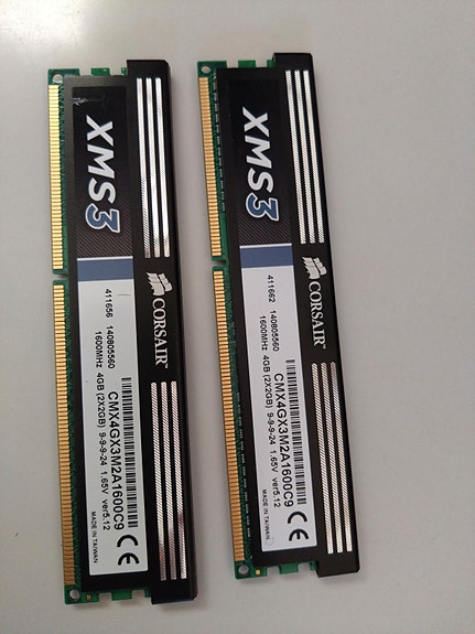 2kpl 2xGB DDR3 muistikammat