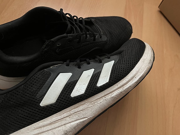 Adidas Juoksukengät