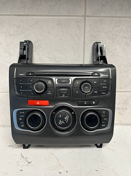 Citroen C4 lämmönsäätöpaneeli