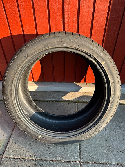 Nokian Hakka Black 2 225/45 R19