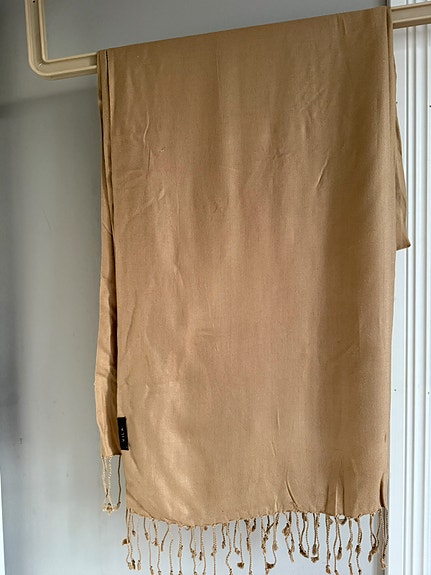 Beige pashmina huivi