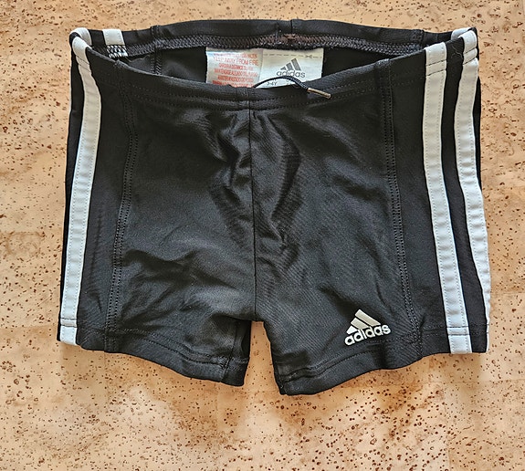 Adidas uimahousut 104 cm