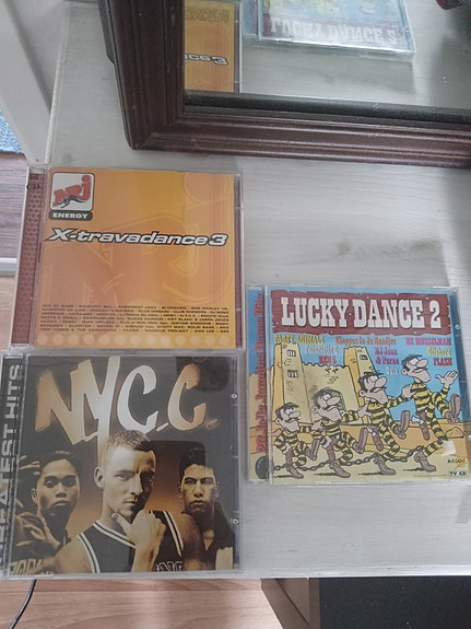 Dance musiikki CD levyjä