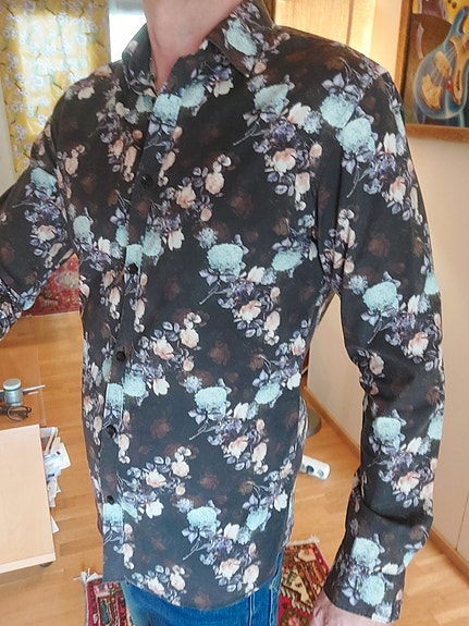DESIGNPAITA Miesten 42 L SELECTED